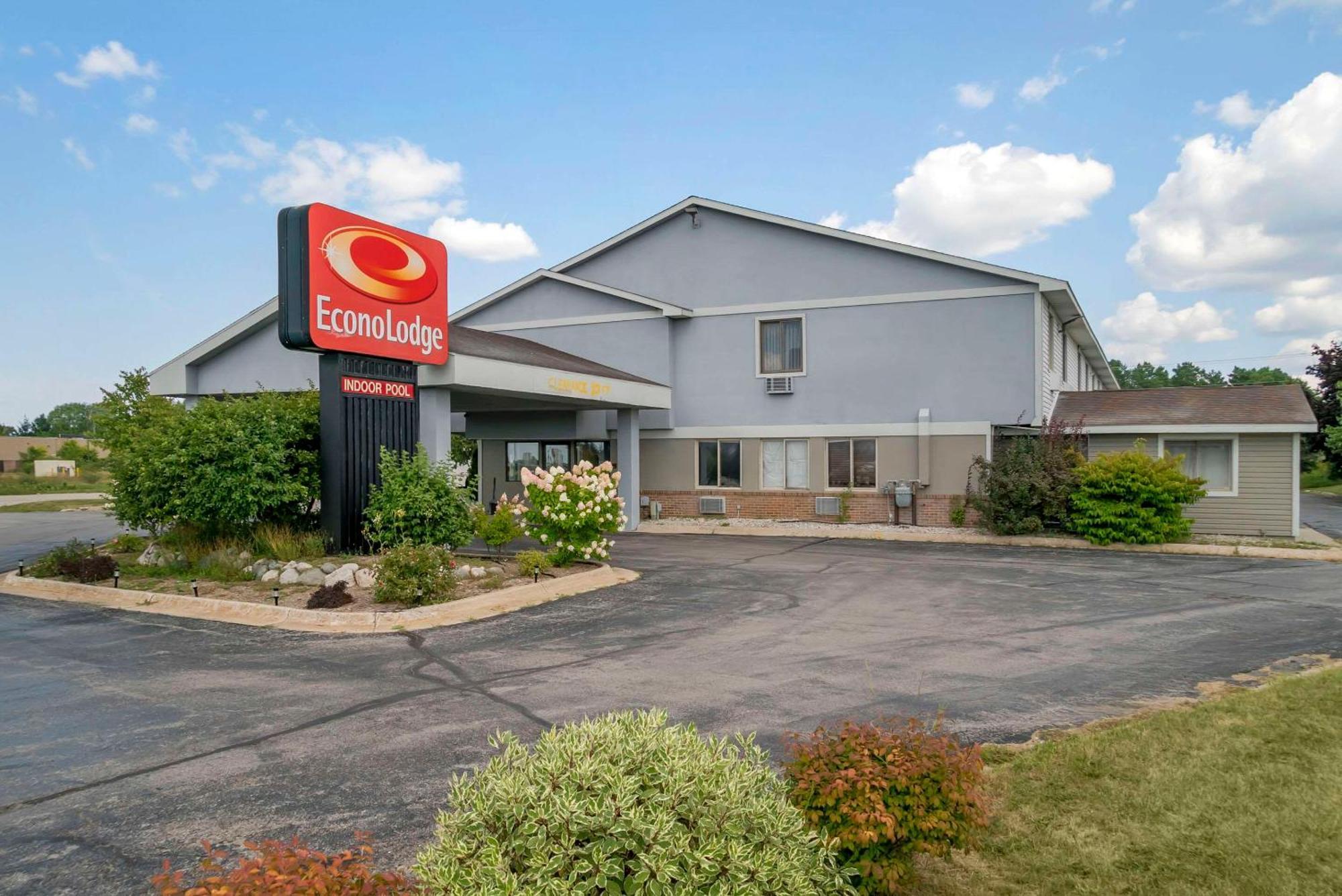 Econo Lodge Траверс-Сіті Екстер'єр фото
